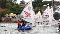 parade perahu layar
